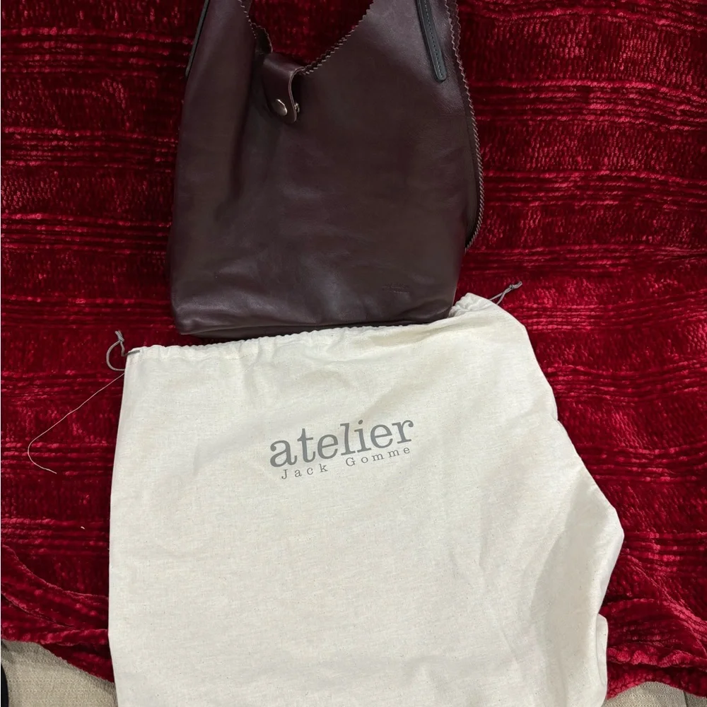 Purse - Picture 1 of 5